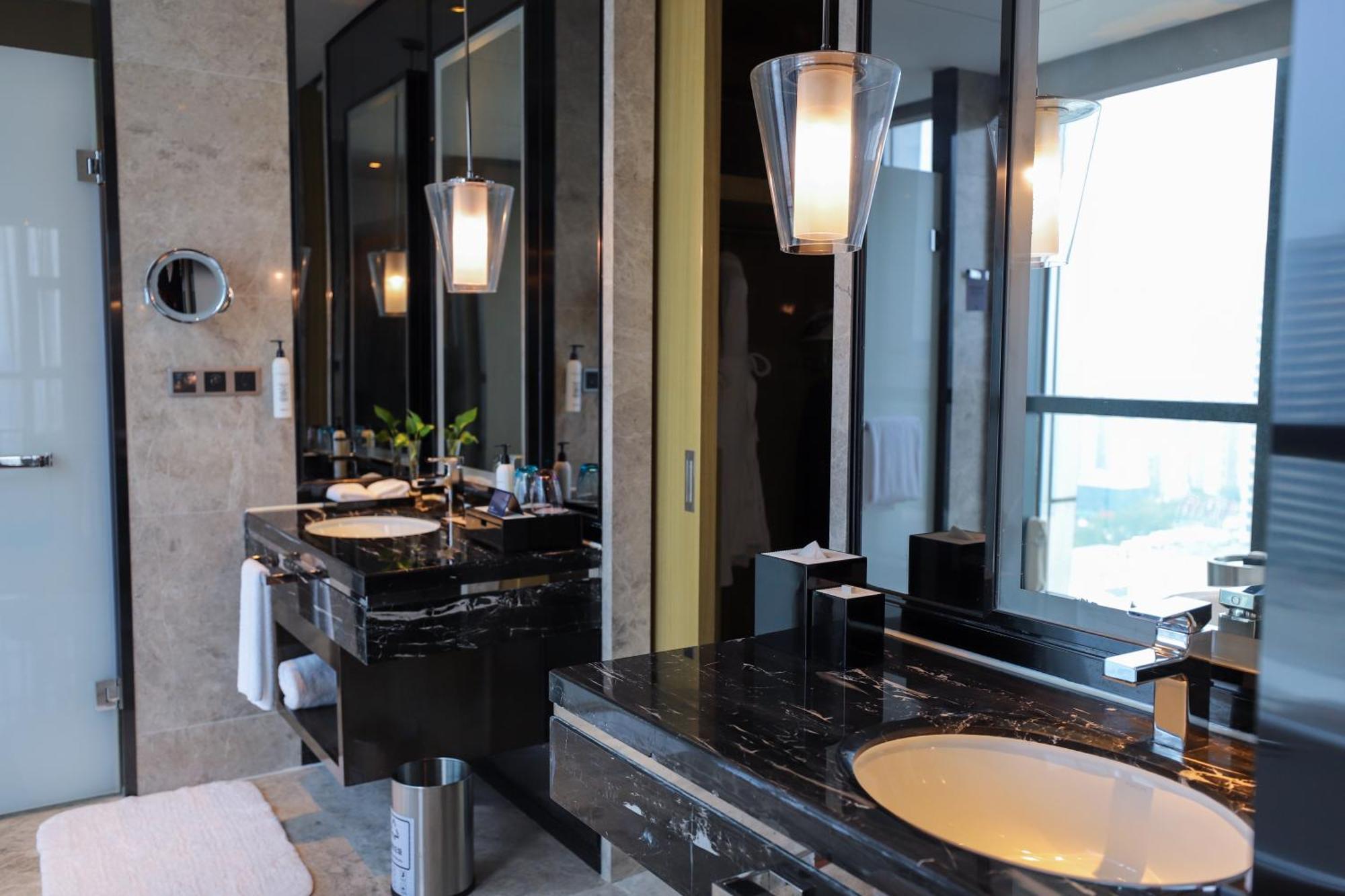 Wanda Realm Jiangmen Hotel Bagian luar foto